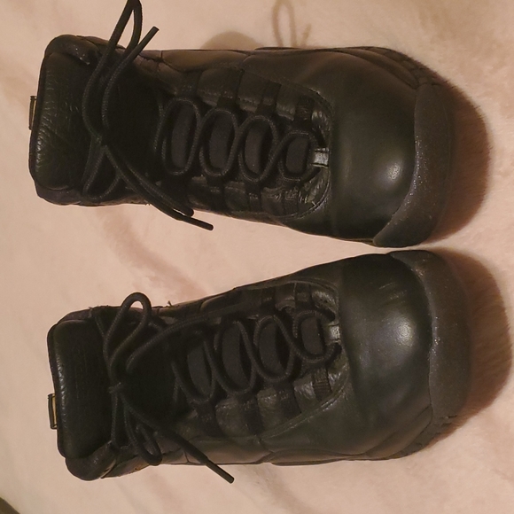 Jordan 10s NYC - Picture 6 of 9